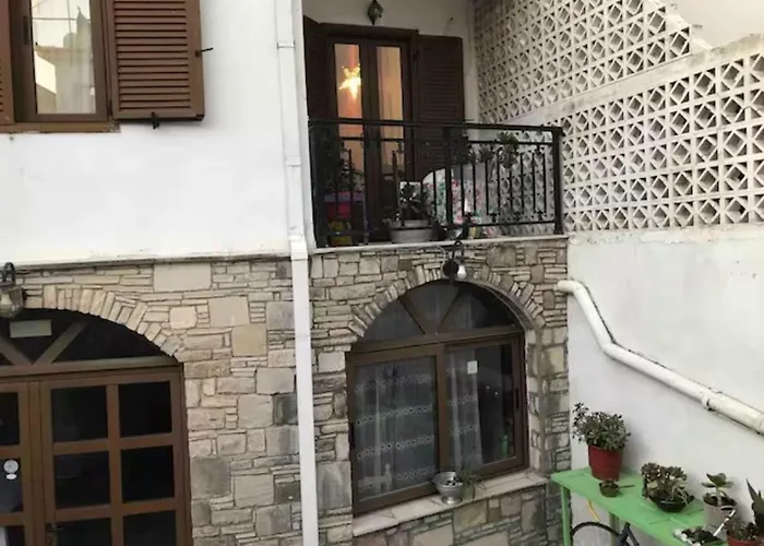Samos - Kokkari - Eirini\'S Studios